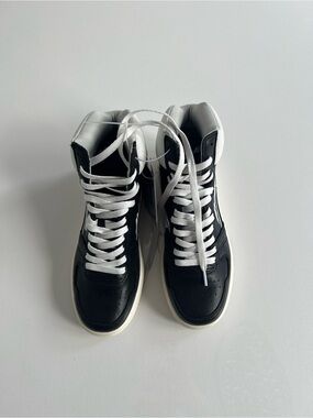 Avia 830 Black and White High-Top Sneakers